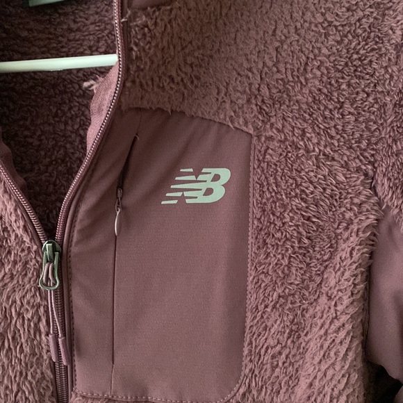 New Balance Jacket - Picture 2 of 6